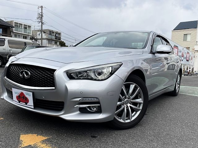 スカイラインセダン